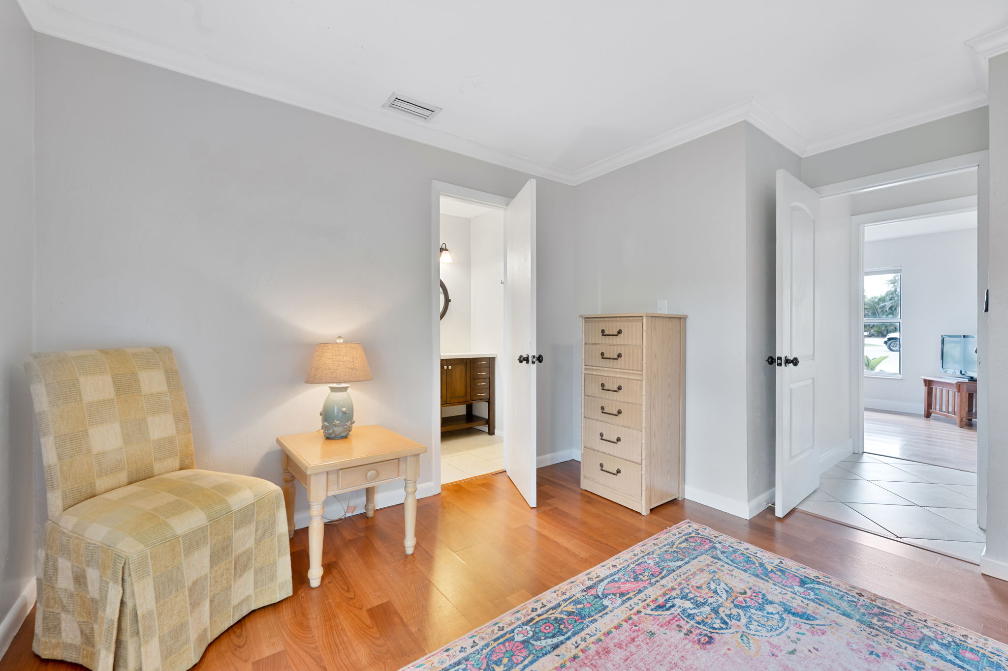 Primary Seating Area