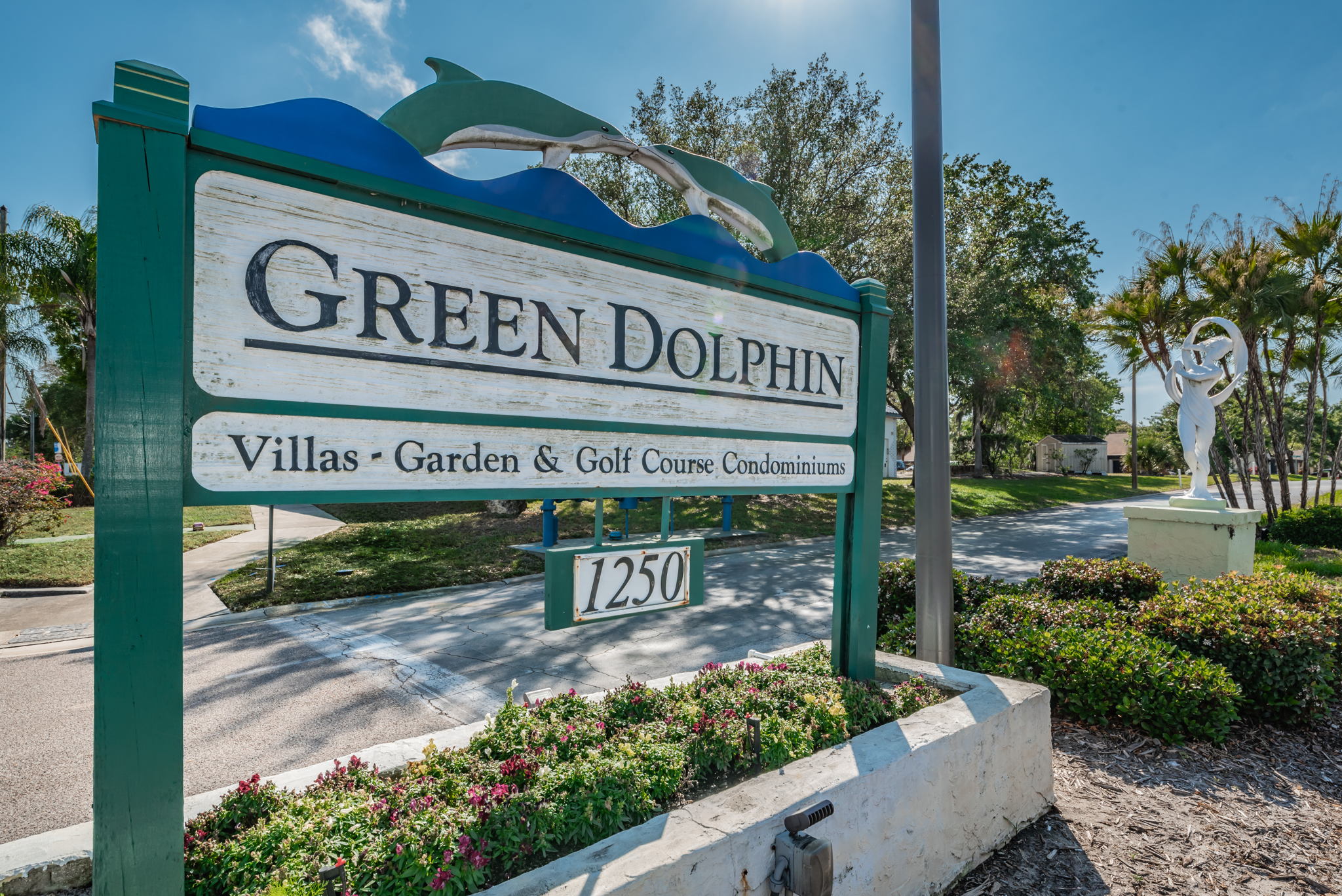 1-Green Dolphin Entry