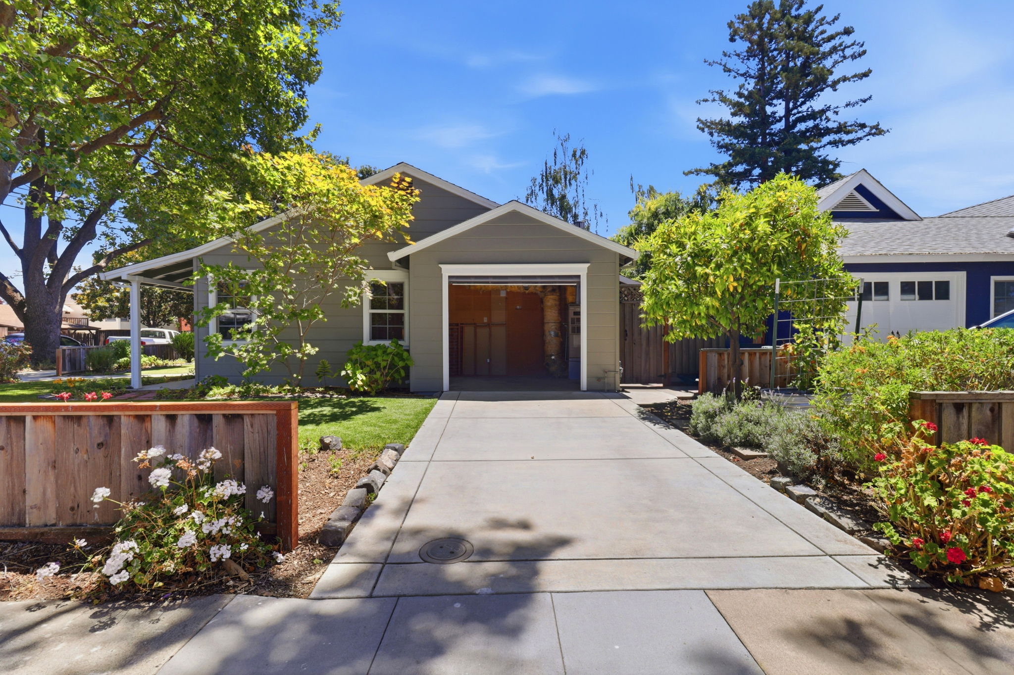 044_F8_1723 Lenolt St