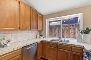 013_F8_1723 Lenolt St