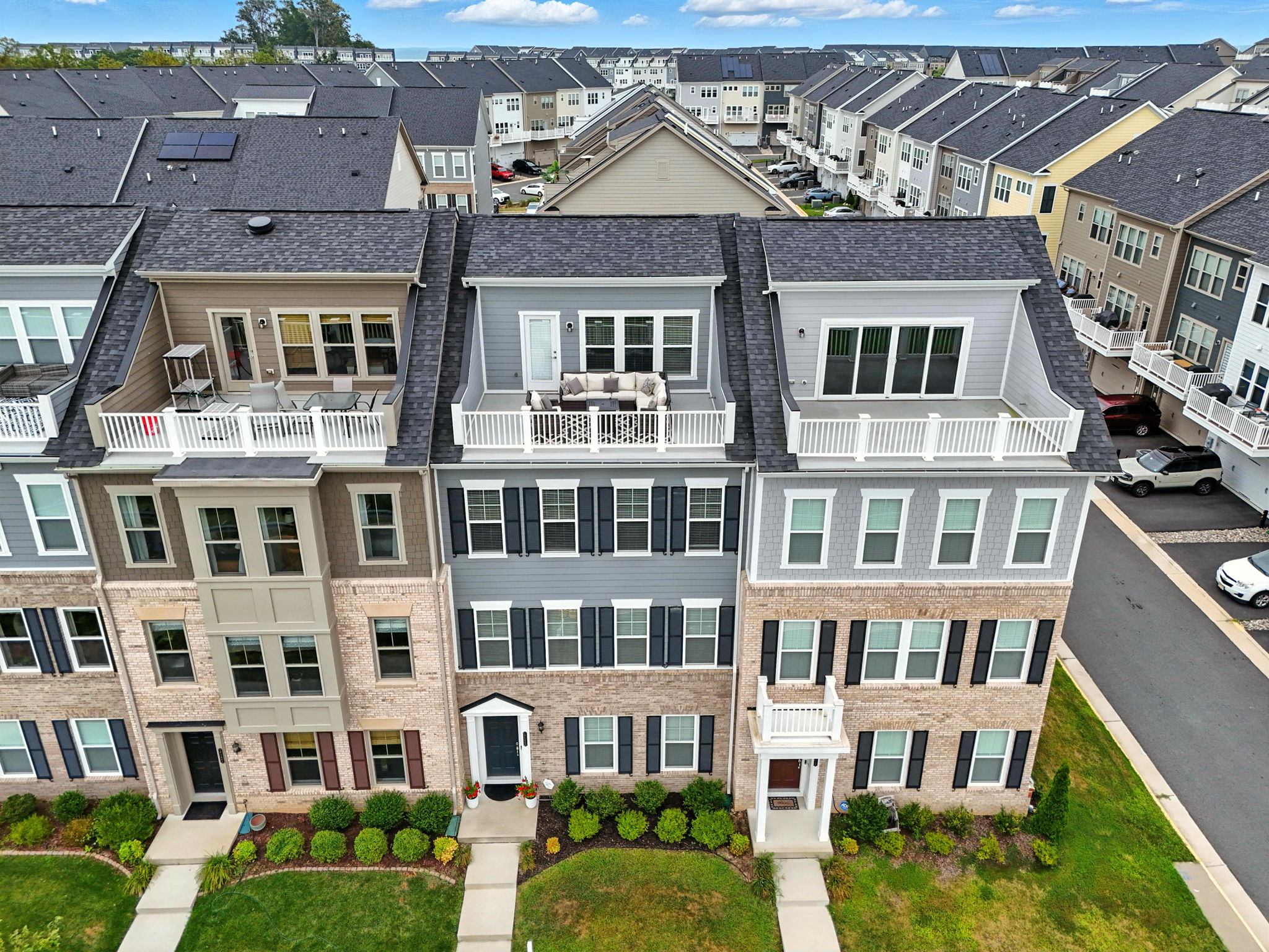 4 level townhome w rooftop terrace
