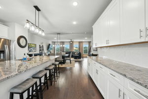 Buffet AND upper cabinets!