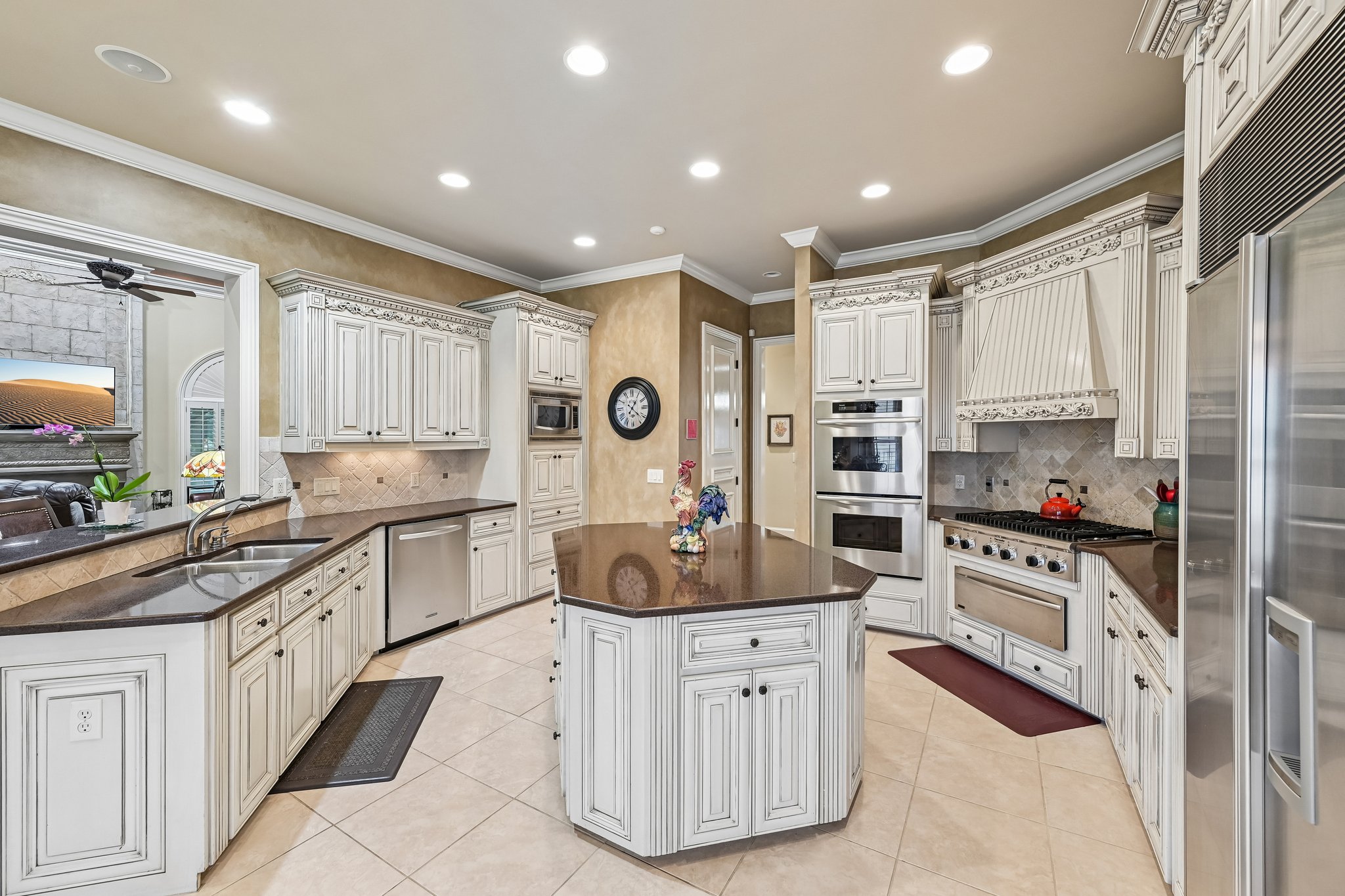 Lake Hardwood Dr-S2507-026.jpg