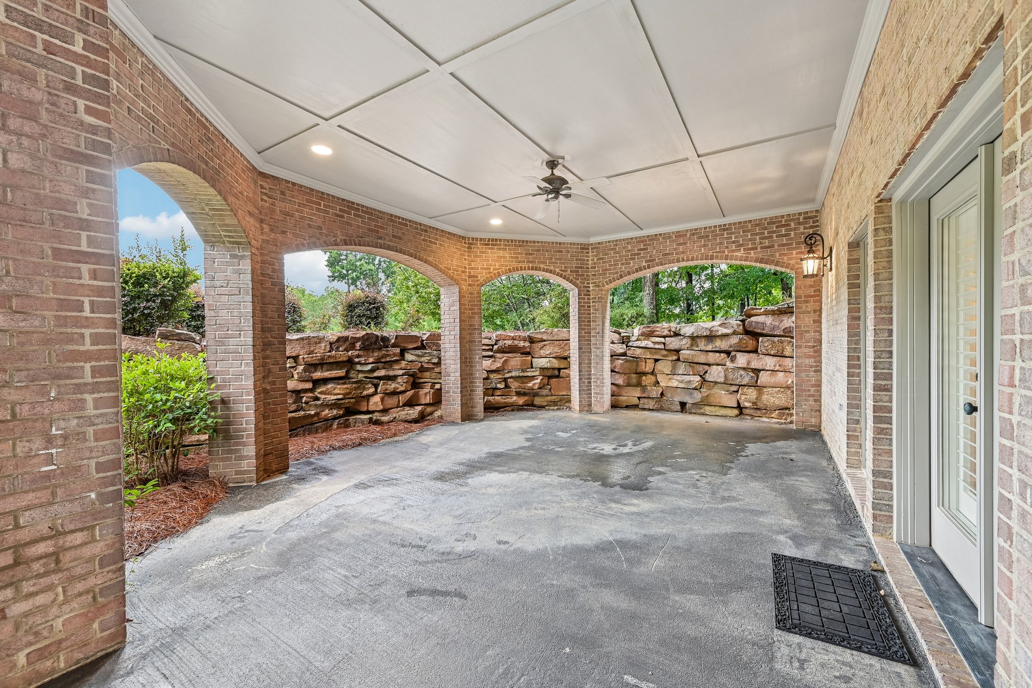 Lake Hardwood Dr-S2507-090.jpg