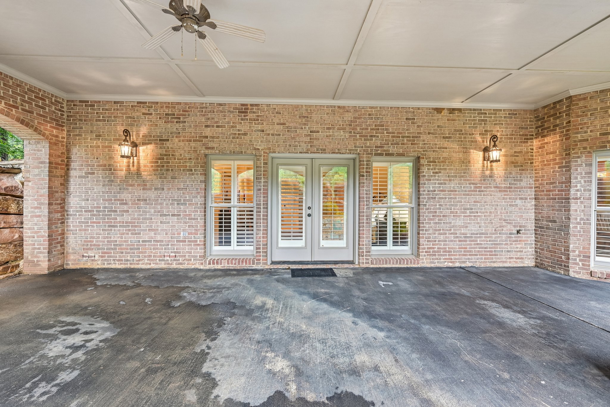 Lake Hardwood Dr-S2507-091.jpg