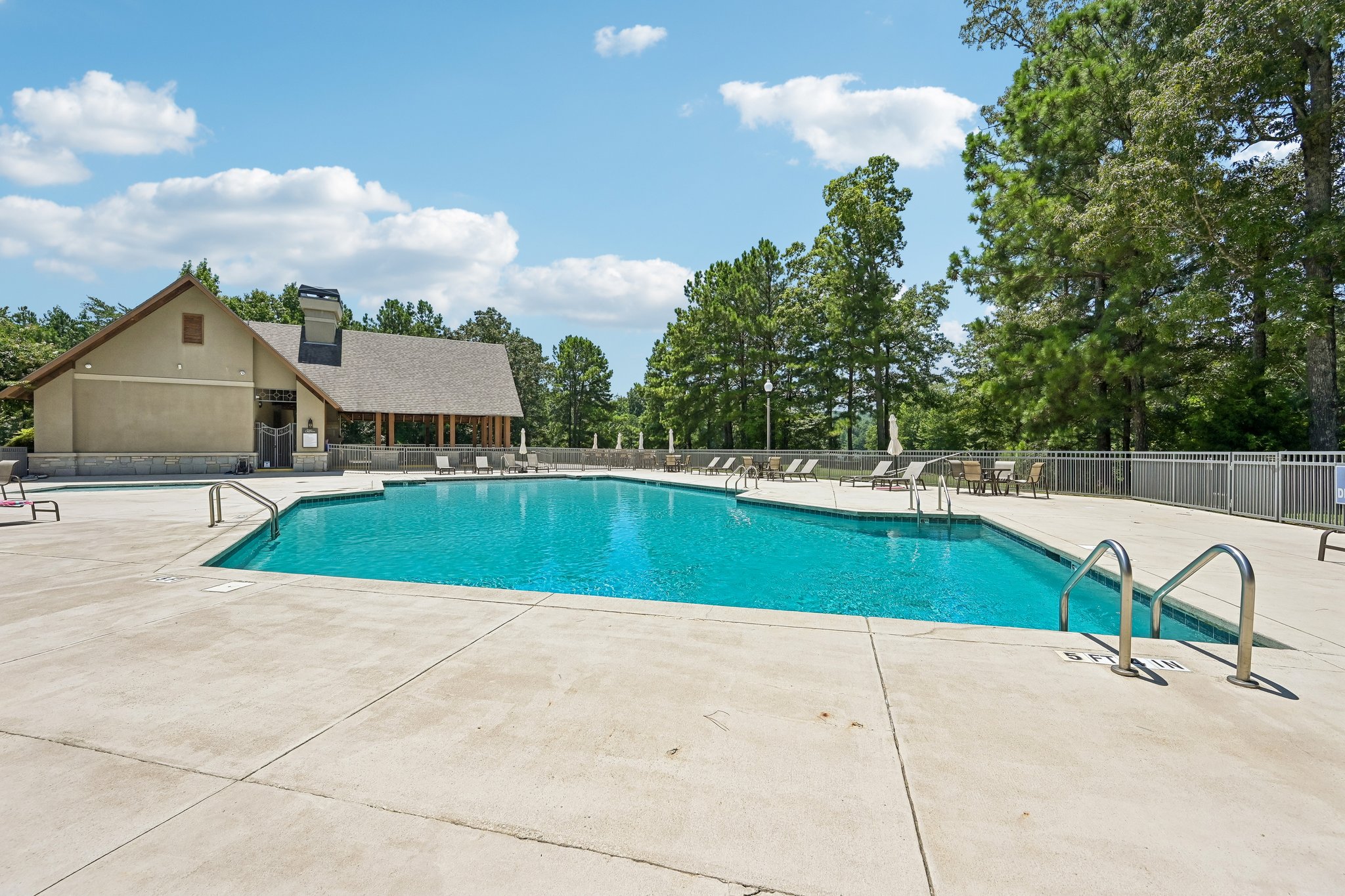 Lake Hardwood Dr-2807-906.jpg