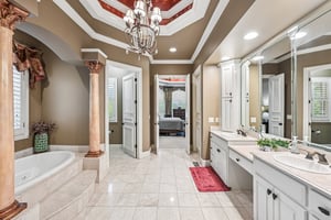 Lake Hardwood Dr-S2507-037.jpg