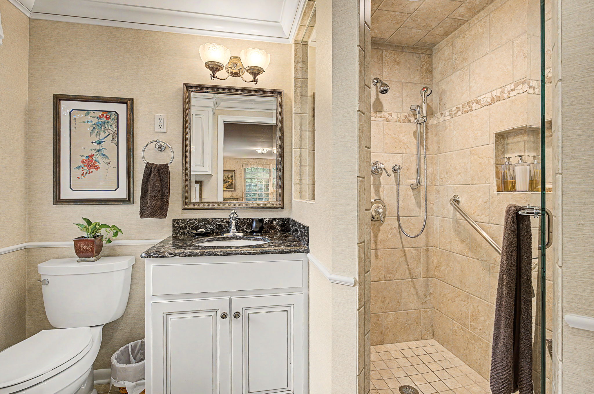  Photo 37