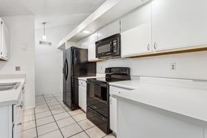 17243 N 16th St #1 - 008.jpg