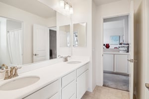 Tuckers Grove Ave-022.jpg