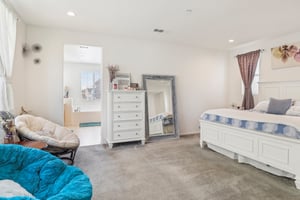 Tuckers Grove Ave-026.jpg