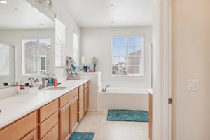 Tuckers Grove Ave-030.jpg