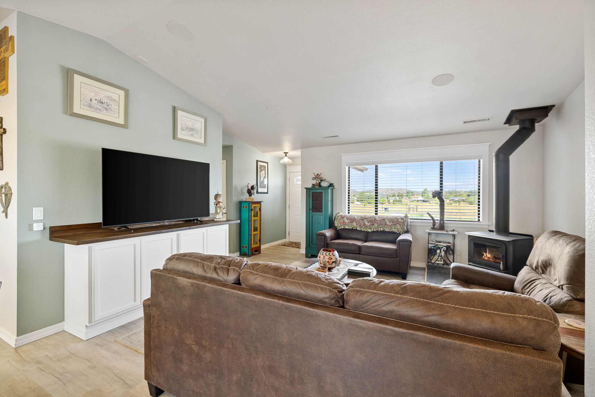 Living Room (4)