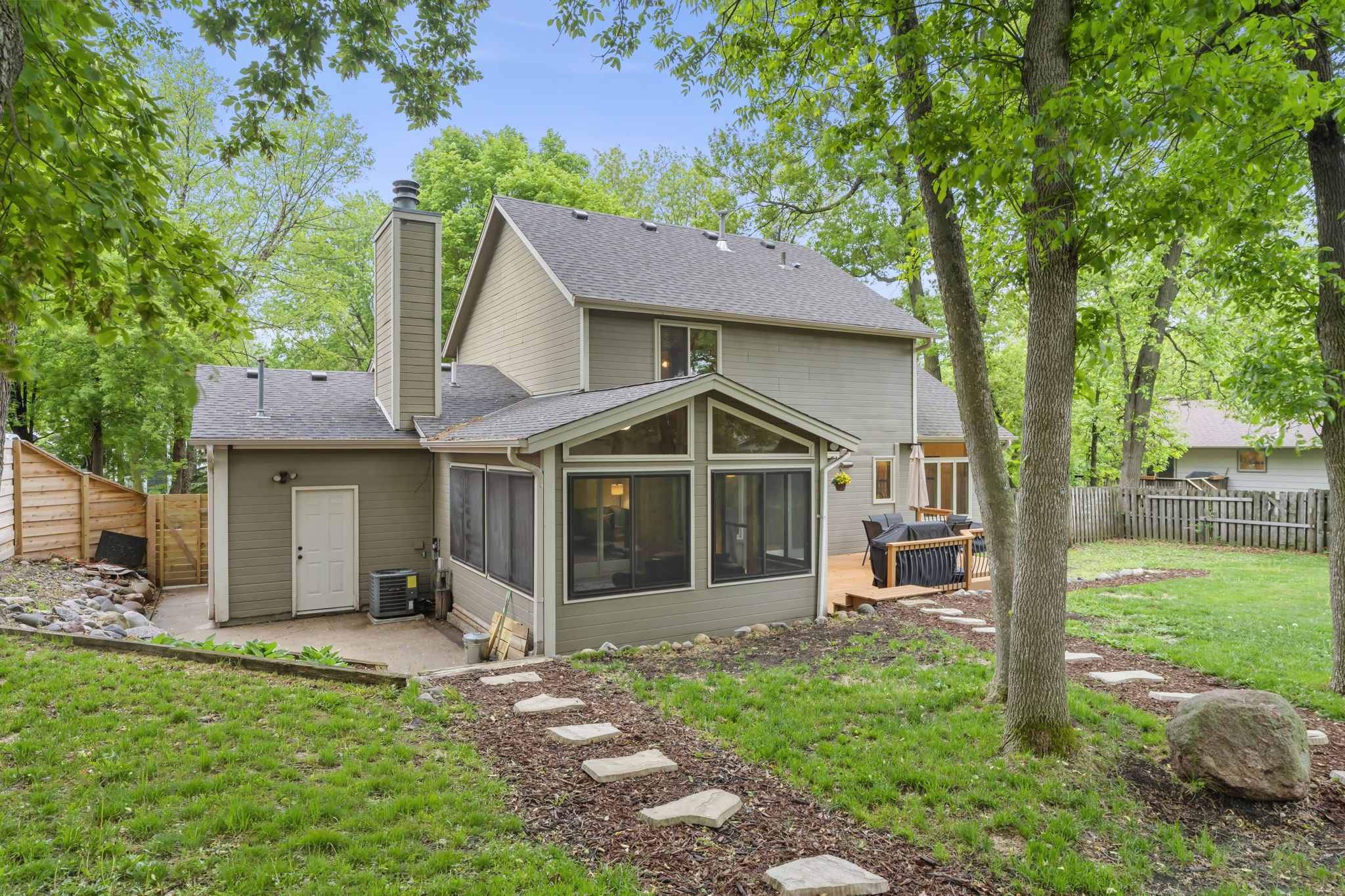  Photo 66