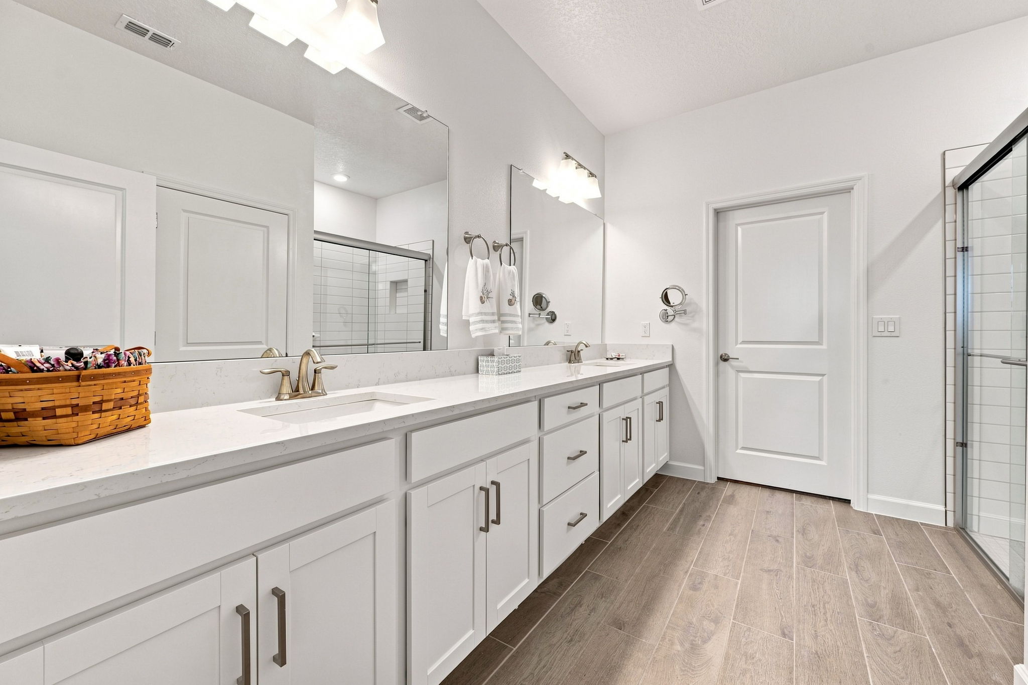 Primary Bathroom1a