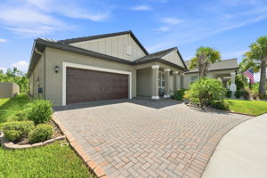 Front Exterior4