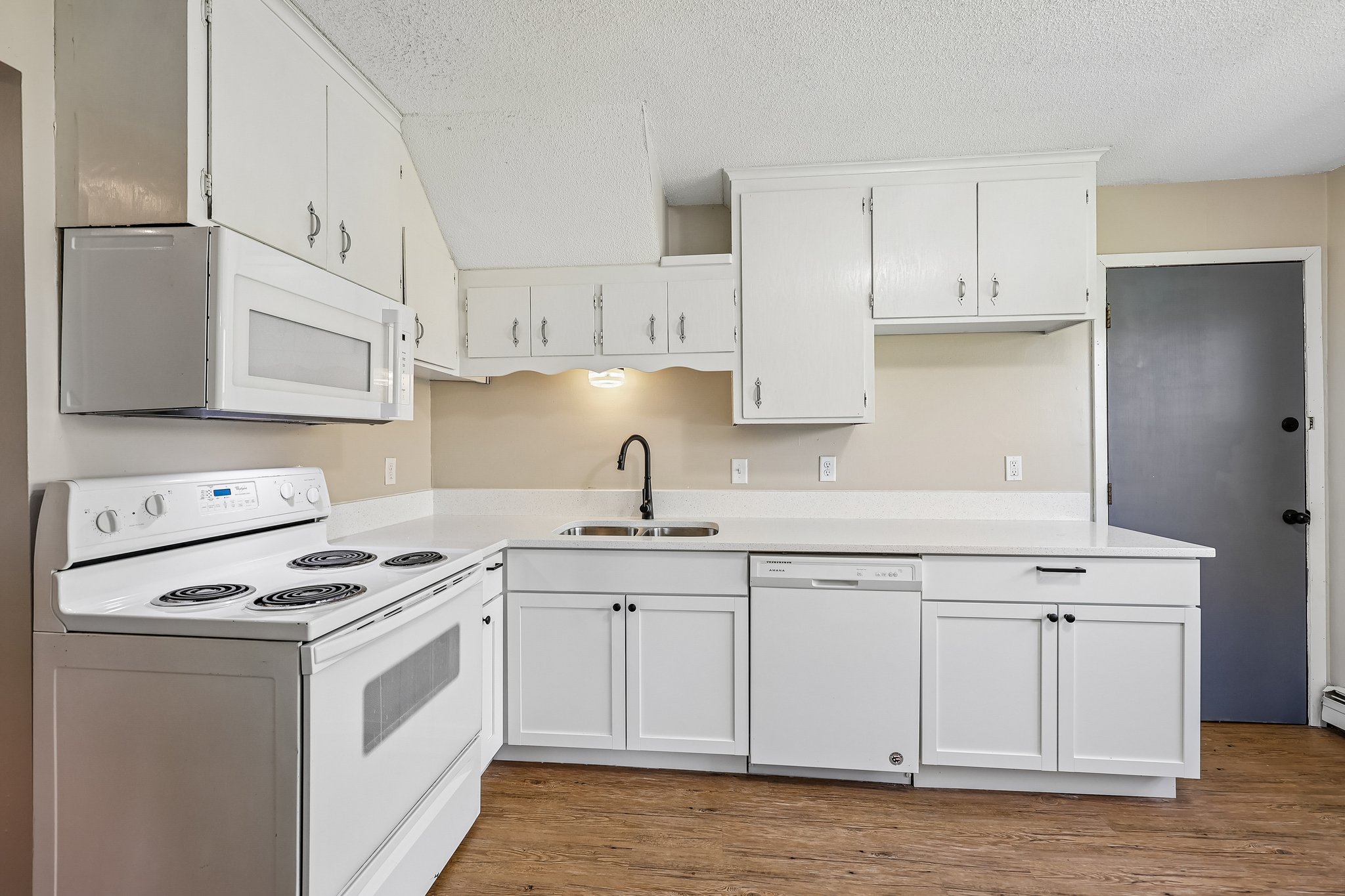 Kenyon St 2-S1005-014.jpg