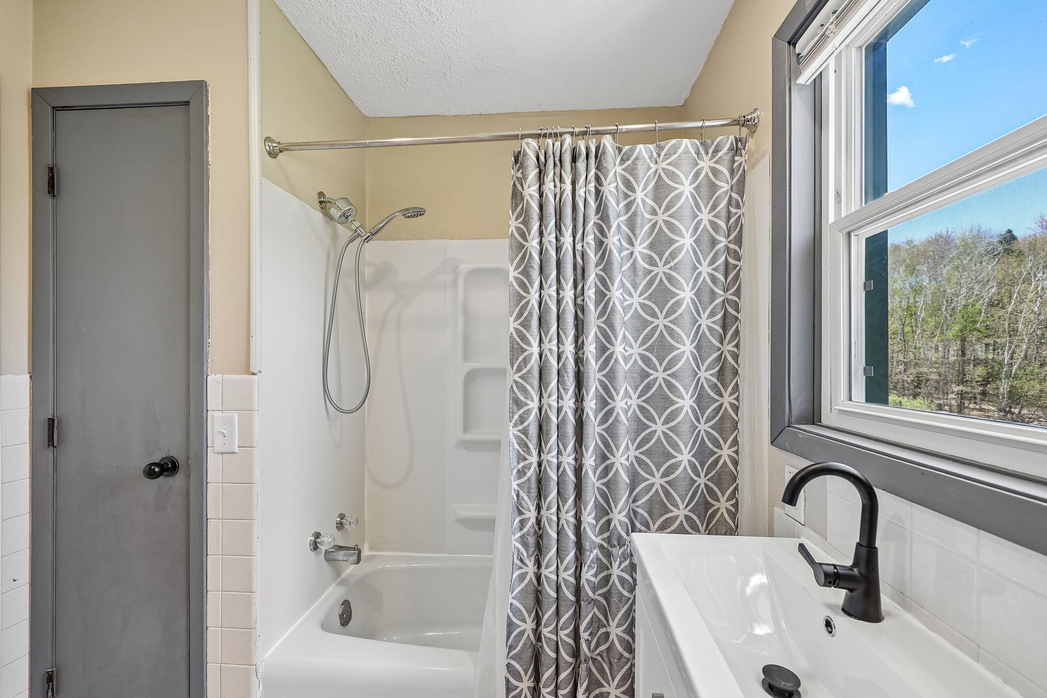 Kenyon St 2-S1005-016.jpg