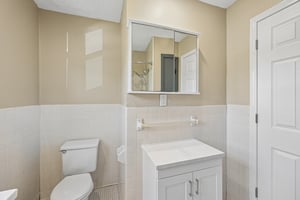 Kenyon St 2-S1005-017.jpg