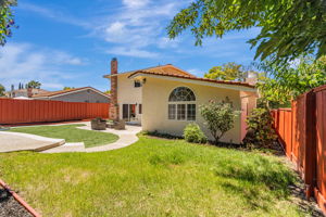009_1726 Cheney Dr