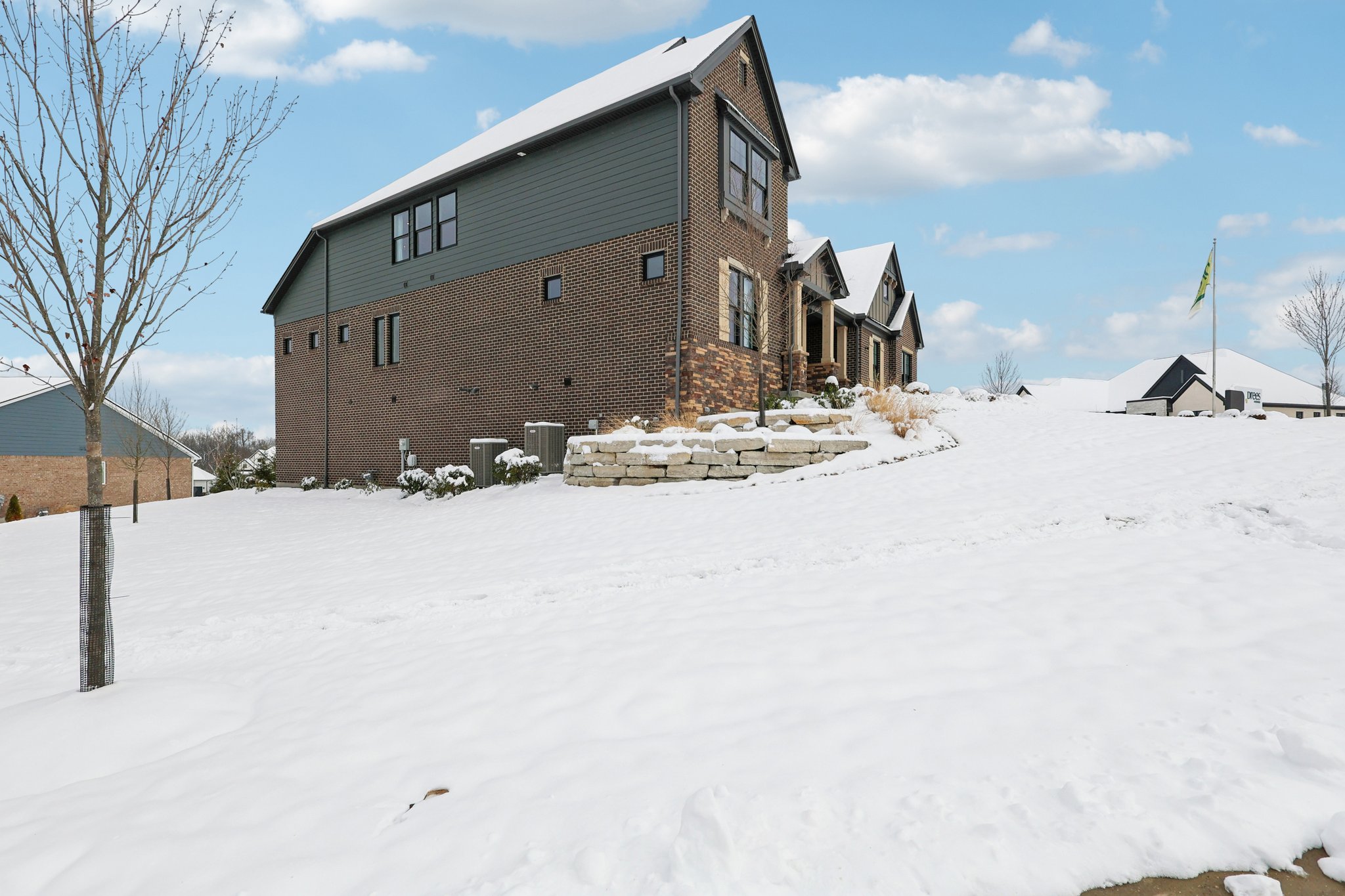 Ledgestone Way-S0412-003.jpg