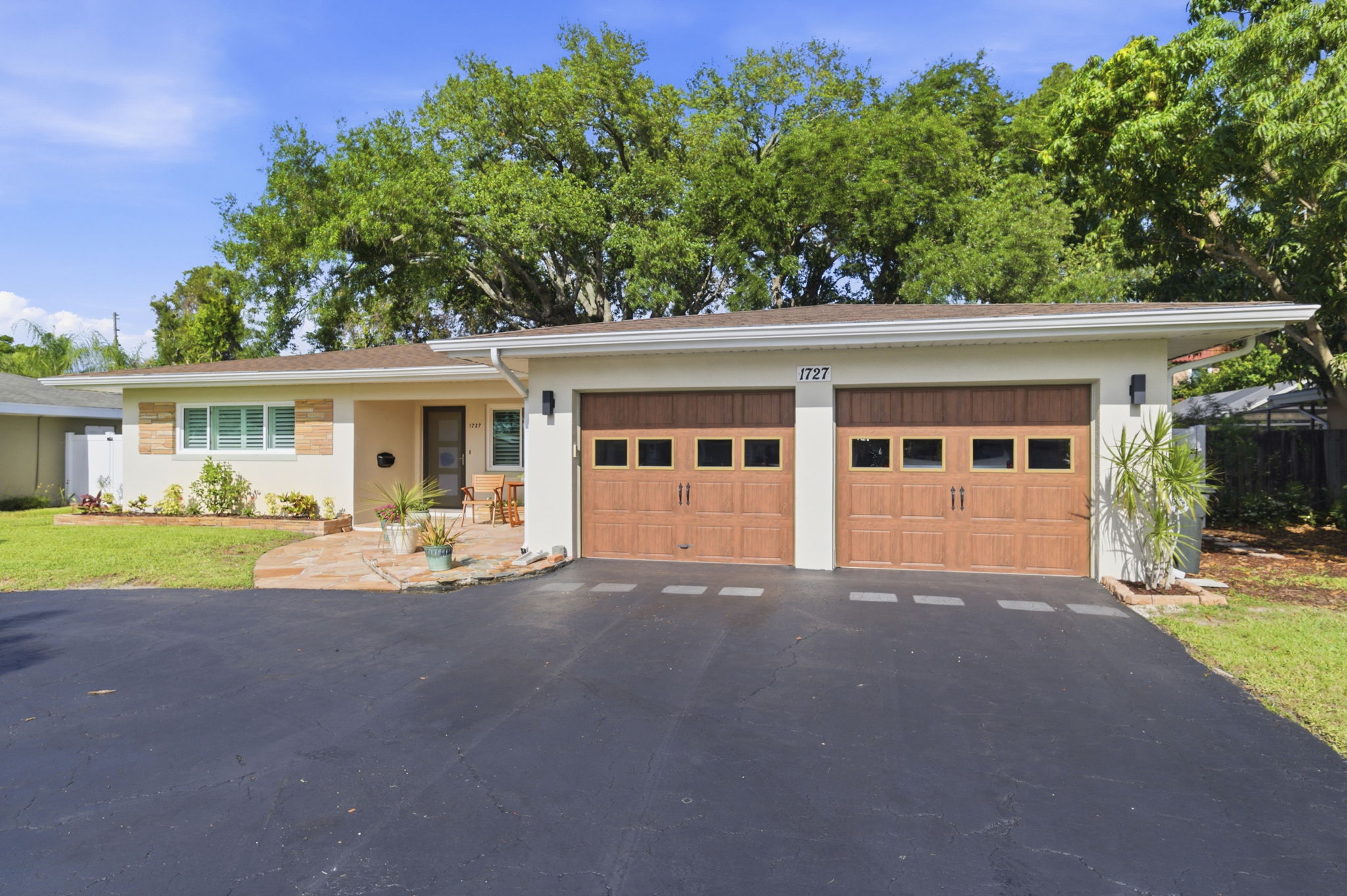 Front Exteriors (3)