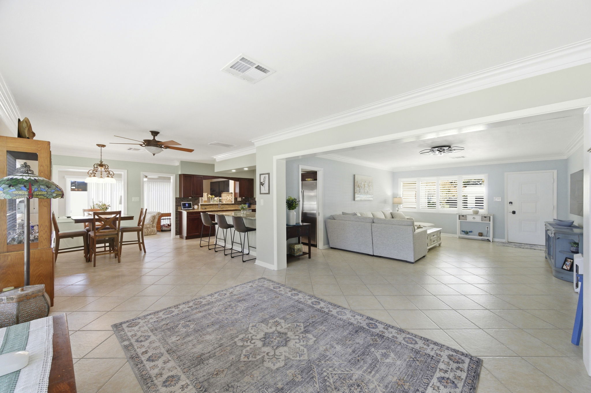Interiors (9)
