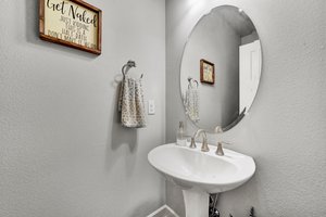  Photo 32