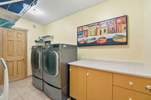  Photo 37