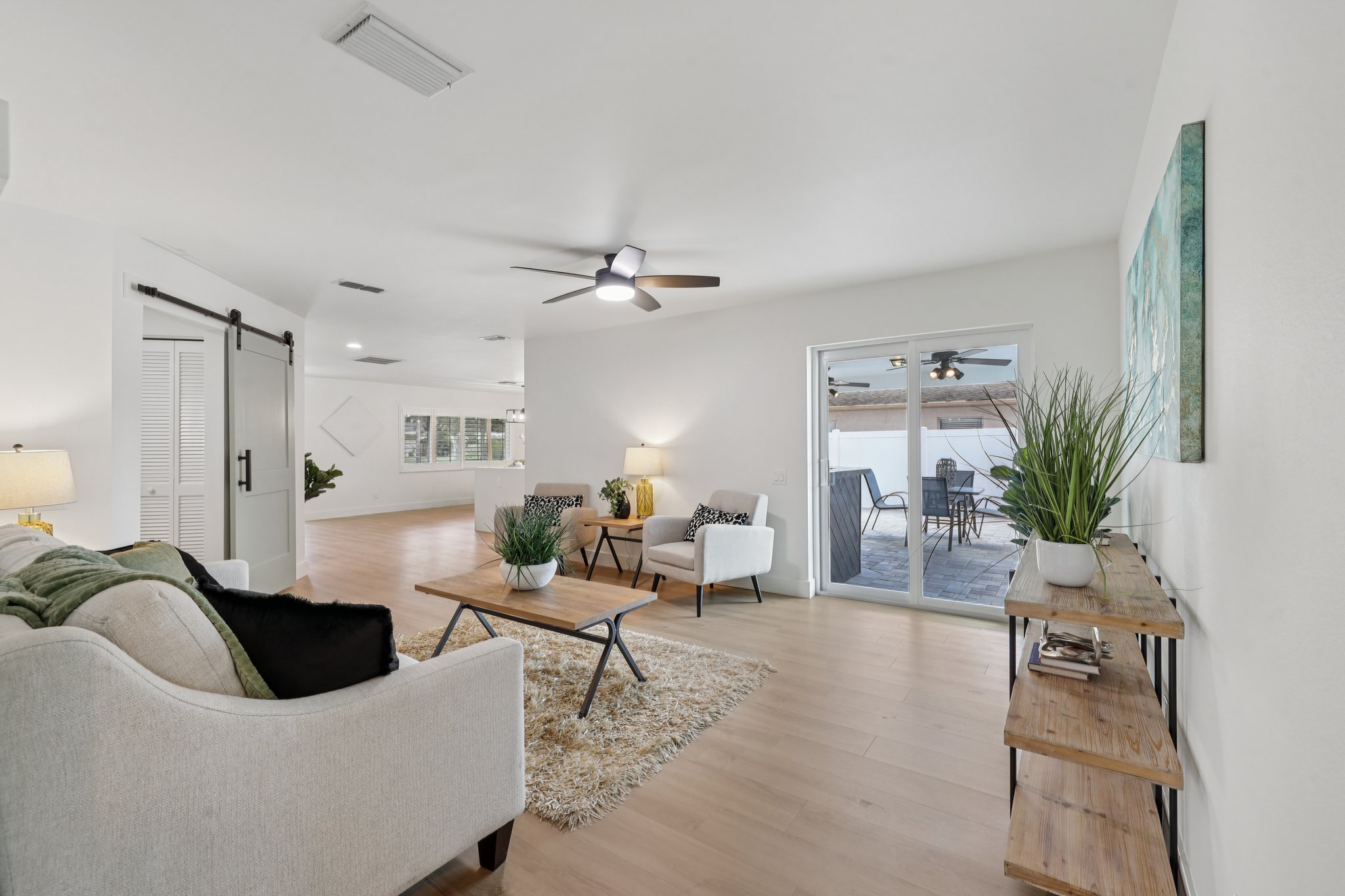 W Lagoon Cir-S1610-011.jpg