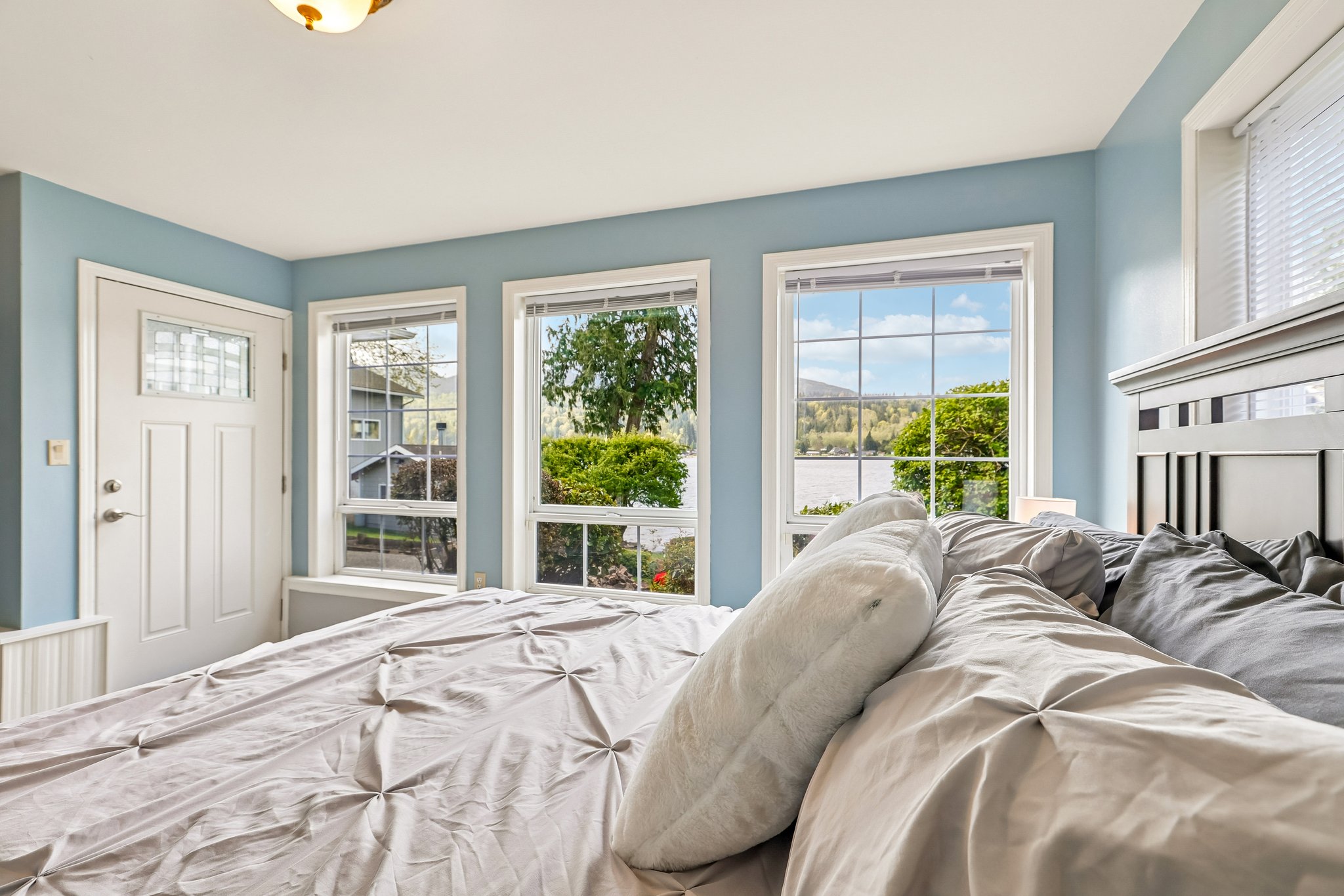 Lake View Blvd-S2404-023.jpg