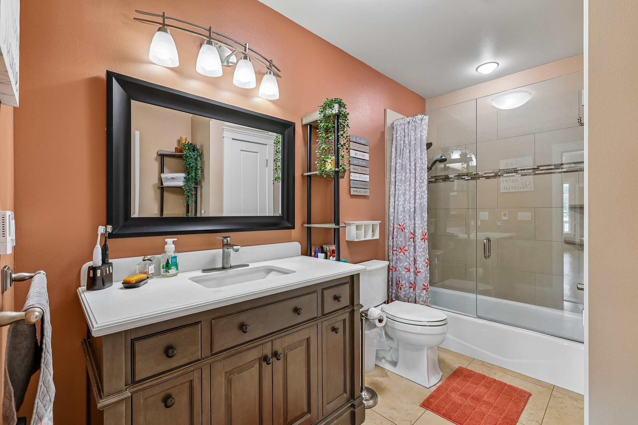 Lake View Blvd-S2404-047.jpg