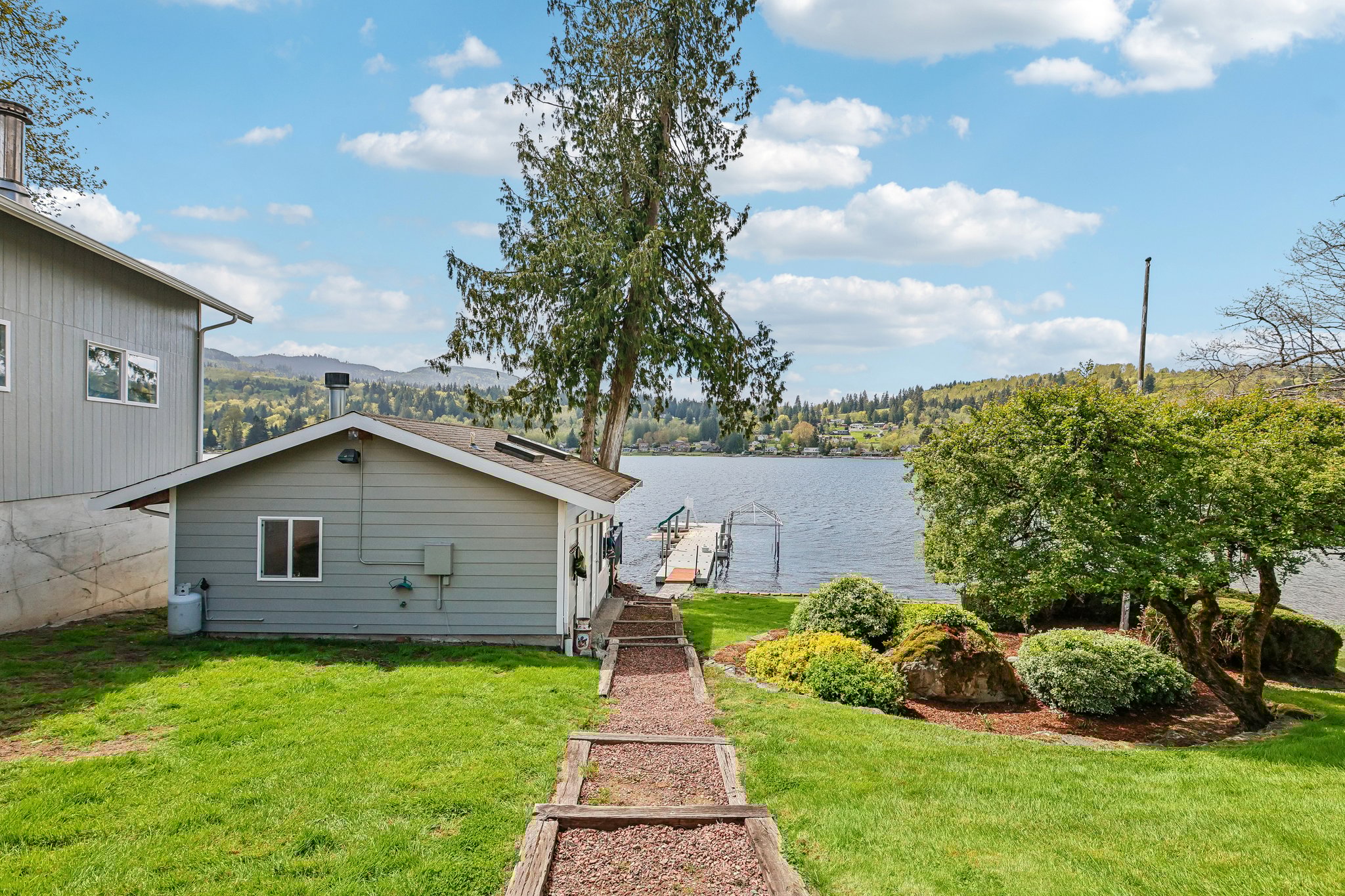 Lake View Blvd-S2404-071.jpg