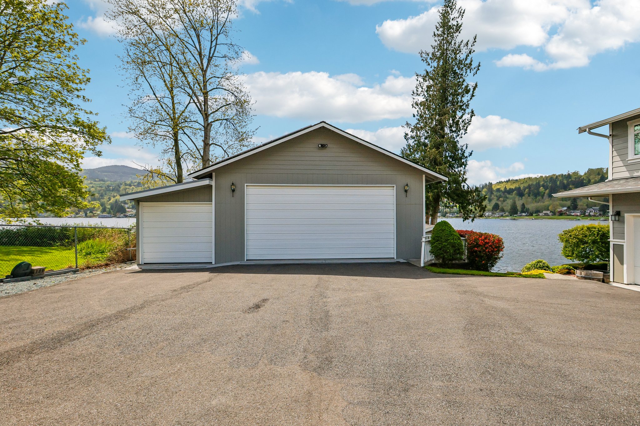 Lake View Blvd-S2404-075.jpg