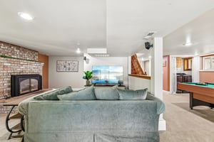 Lake View Blvd-S2404-008.jpg