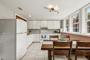 Lake View Blvd-S2404-009.jpg