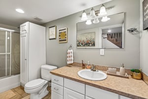 Lake View Blvd-S2404-017.jpg