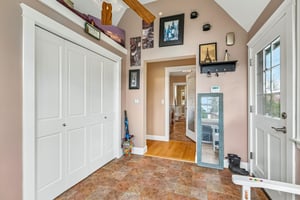 Lake View Blvd-S2404-026.jpg