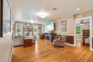 Lake View Blvd-S2404-049.jpg