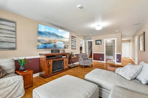 Lake View Blvd-S2404-052.jpg