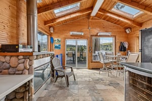 Lake View Blvd-S2404-066.jpg