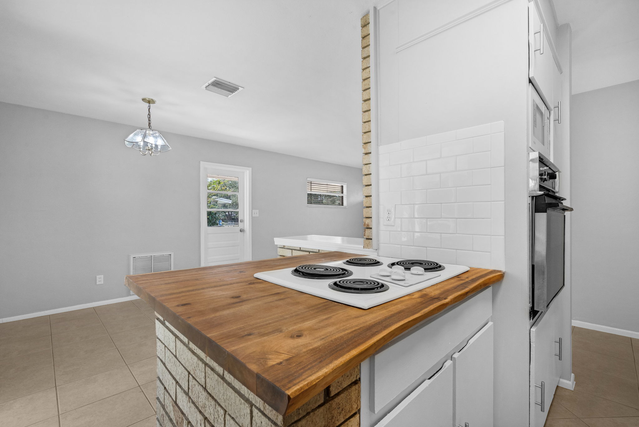 173 Alhambra Ave-Altamonte Springs, FL 32714 - 18