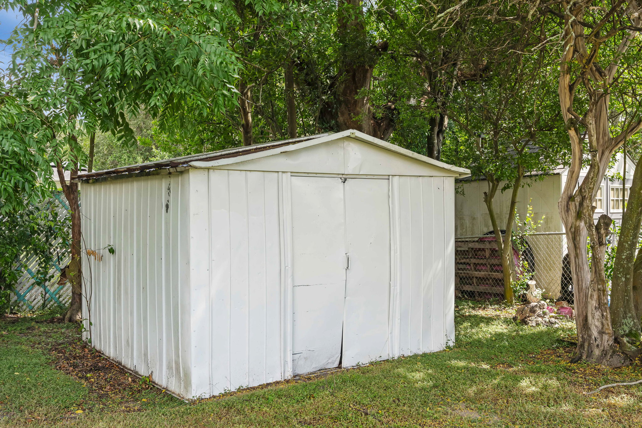 173 Alhambra Ave-Altamonte Springs, FL 32714 - 33