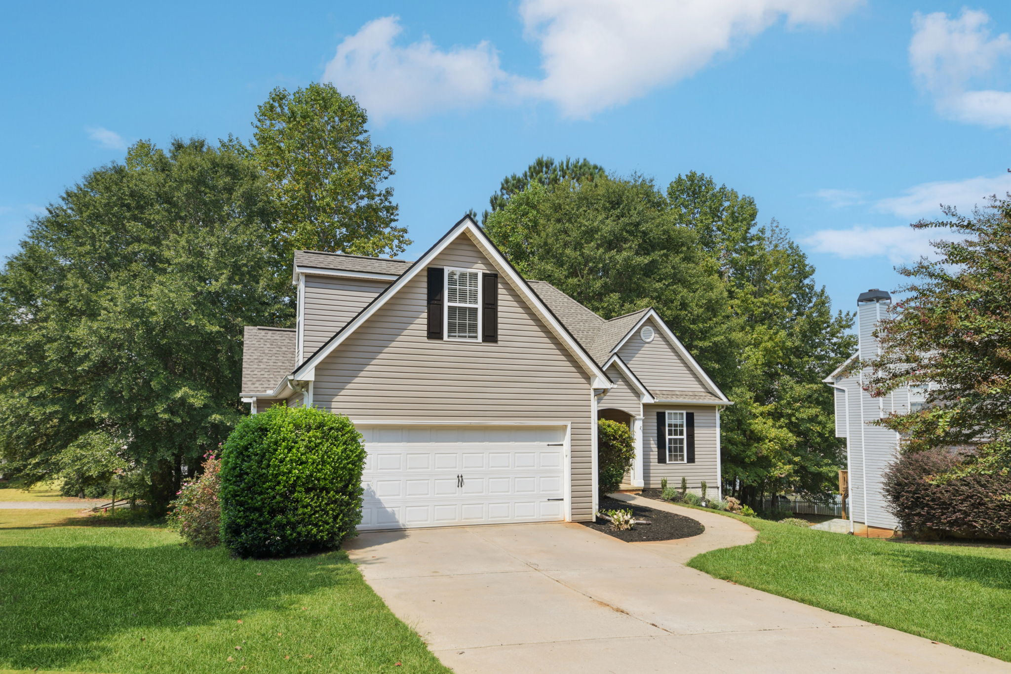 Freeman Forest Dr-L2109-002