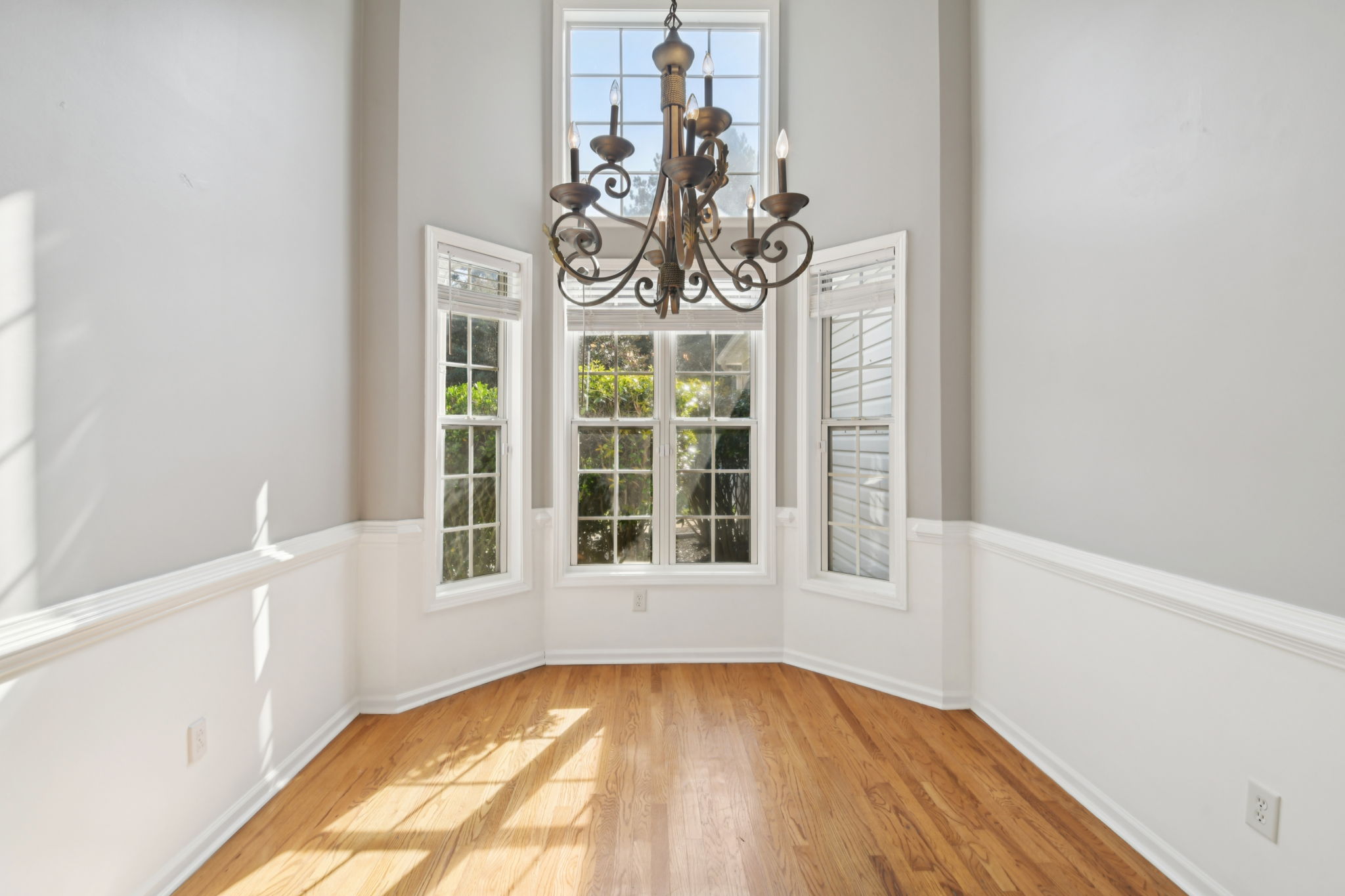 Freeman Forest Dr-L2109-004