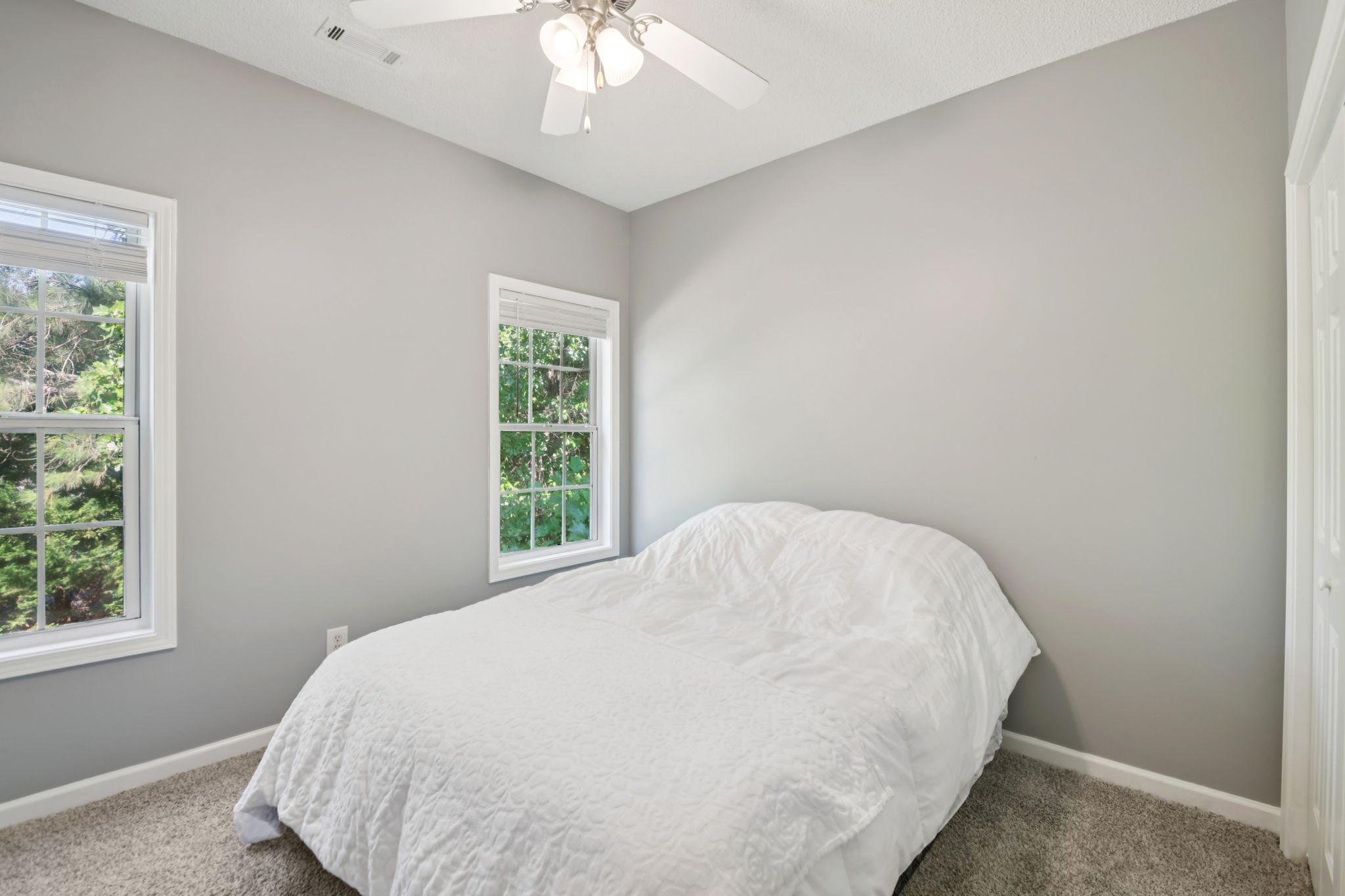 Freeman Forest Dr-L2109-016