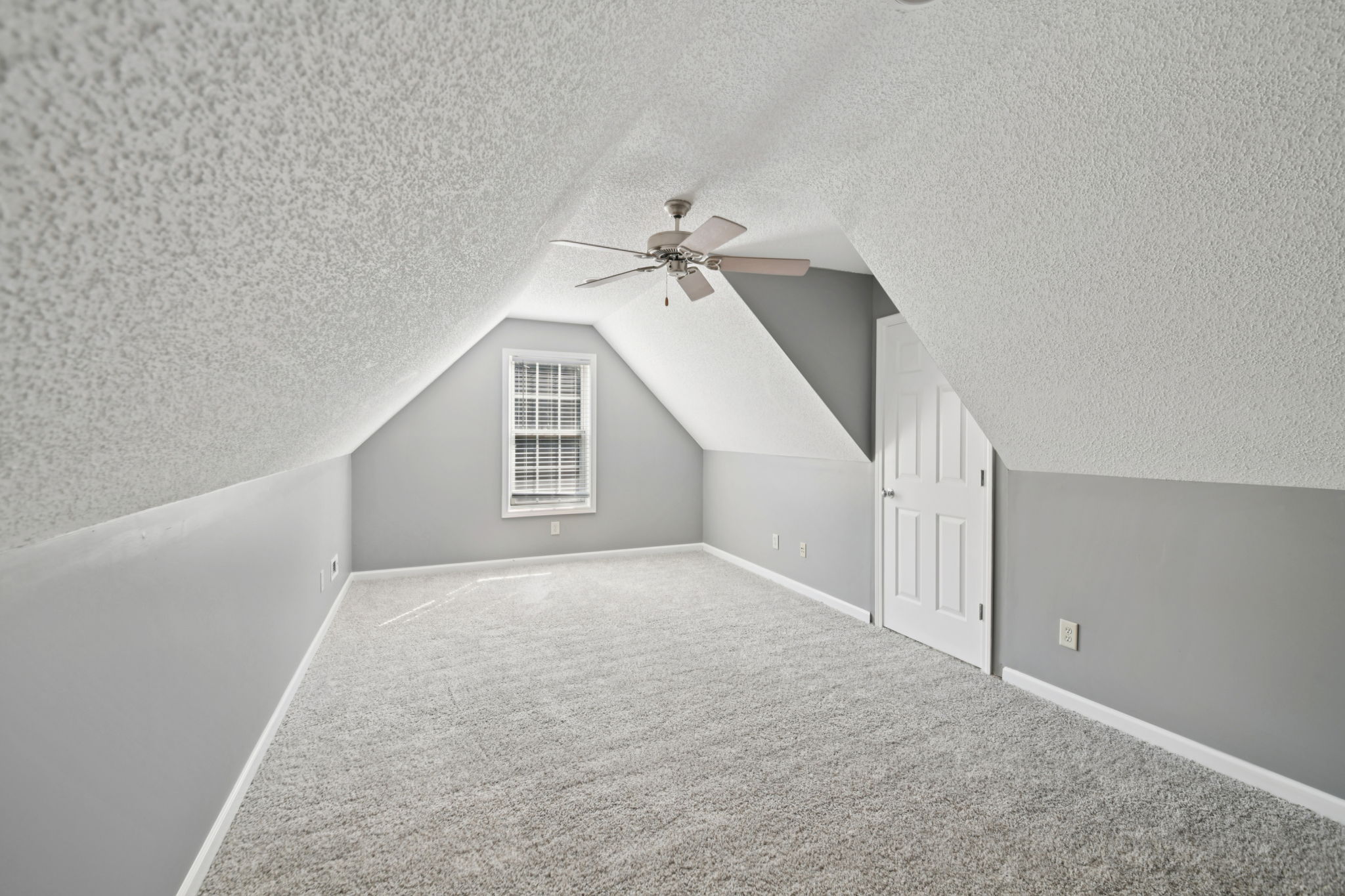 Freeman Forest Dr-L2109-025