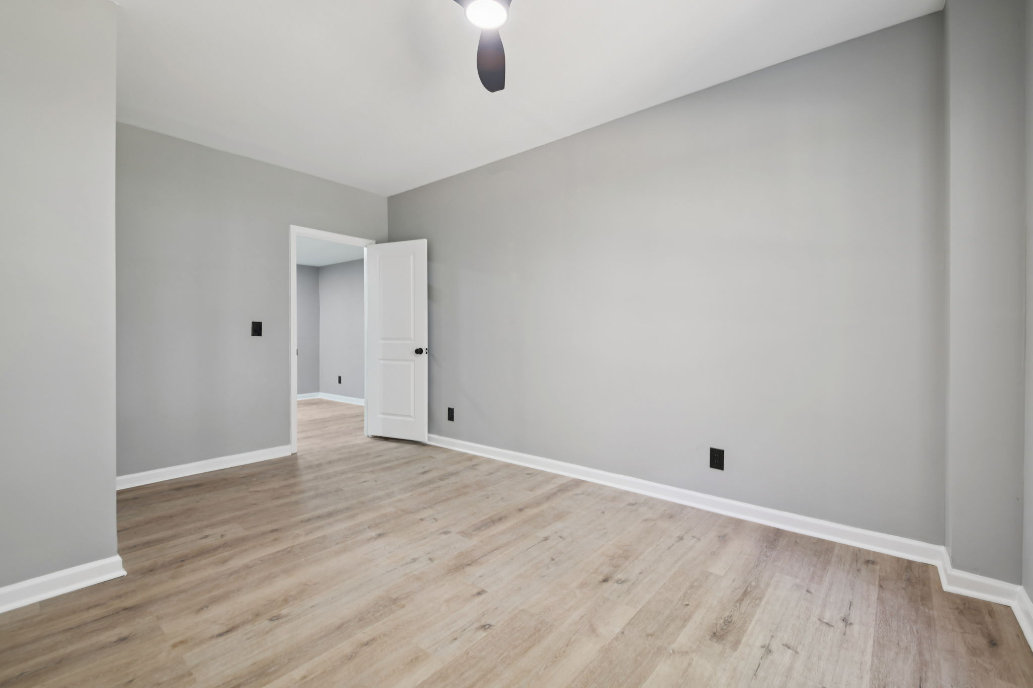 Freeman Forest Dr-L2109-033