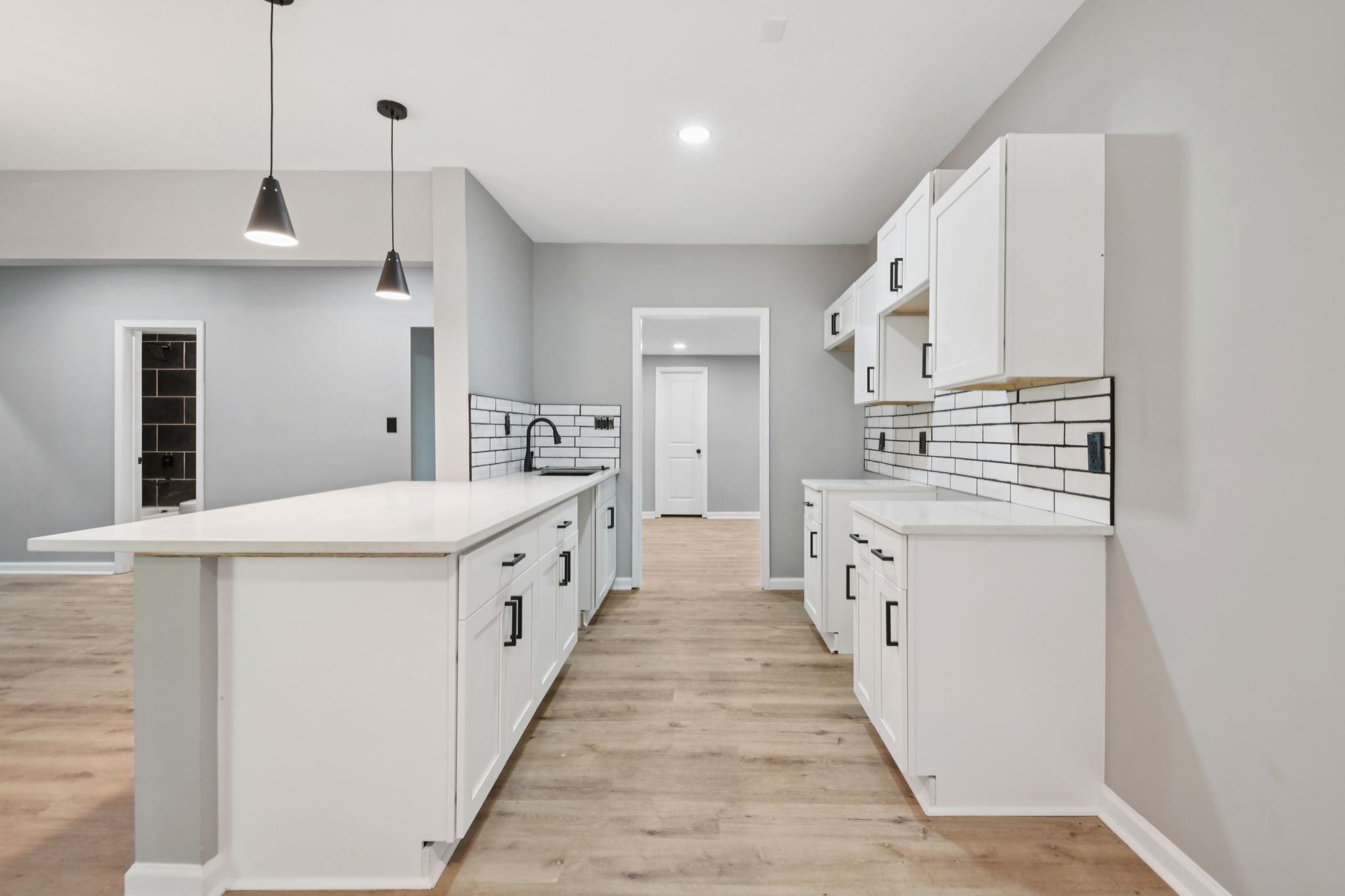 Freeman Forest Dr-L2109-036