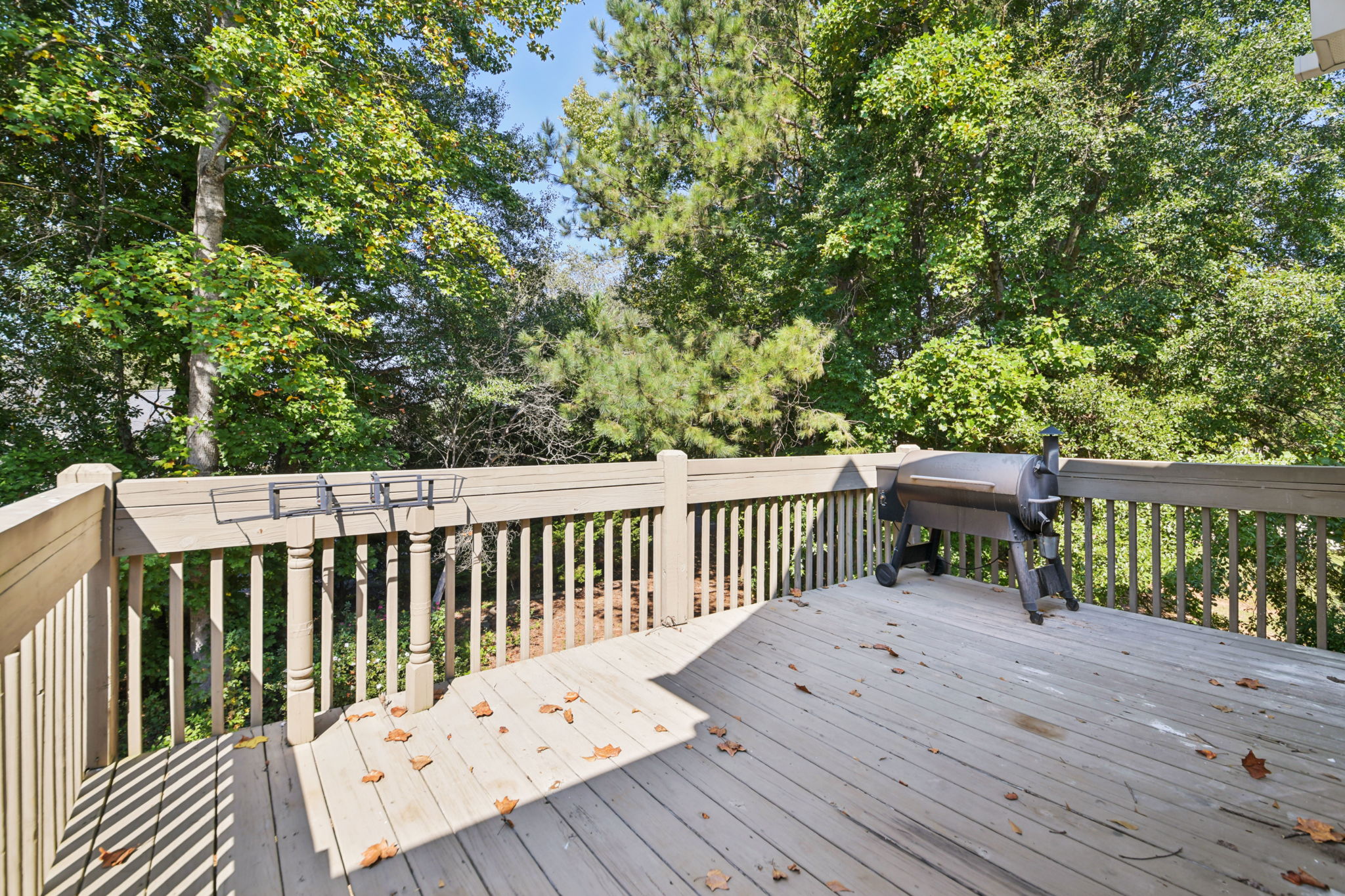 Freeman Forest Dr-L2109-044